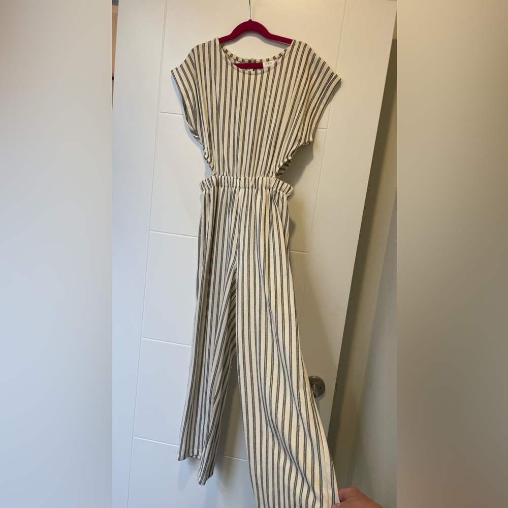 Zara cream striped jumpsuit worn once for 4 hours, super cute cutout detail
